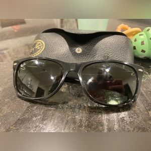 Men’s black RayBan sunglasses